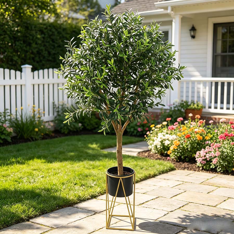 Outdoor Artificial Tree: The New Market Favorite